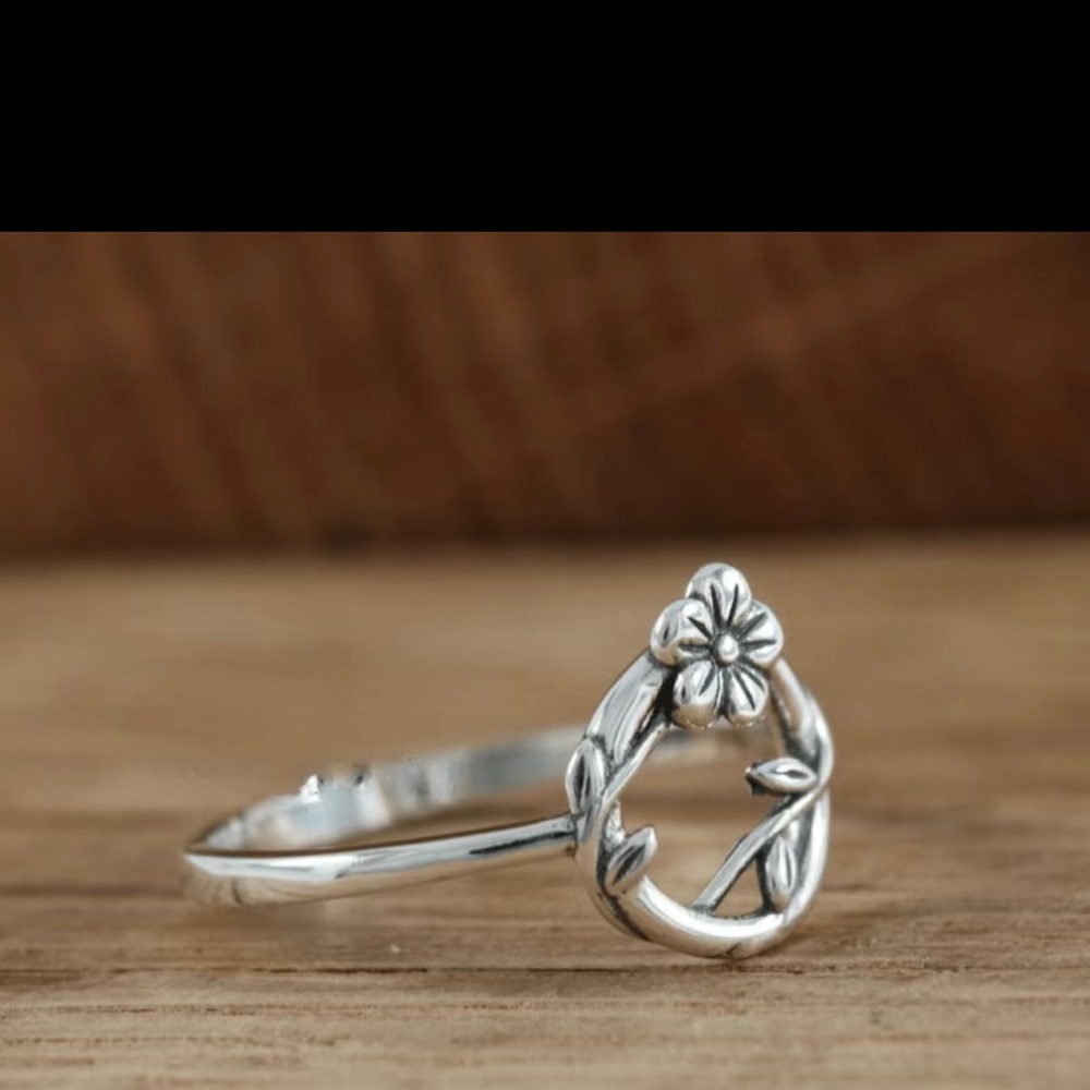 Magnolia floral spring ring - Picture 8 of 8
